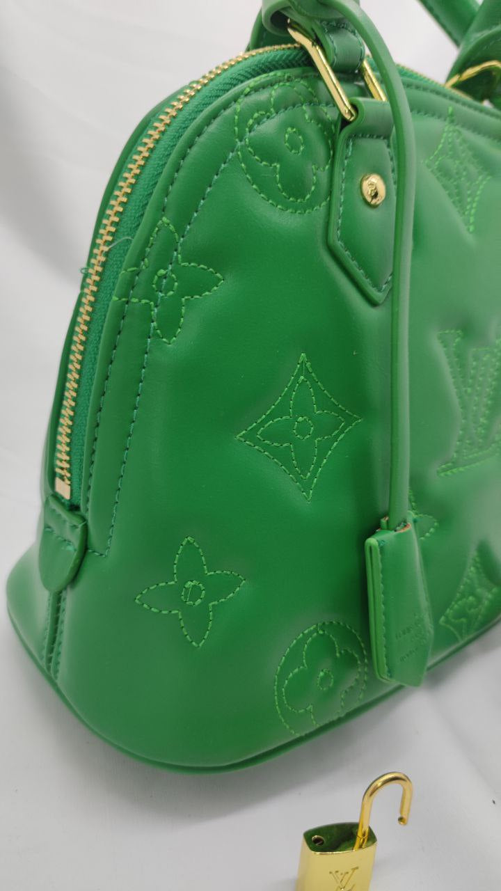 LOUIS VUITTON
Sac Alma BB