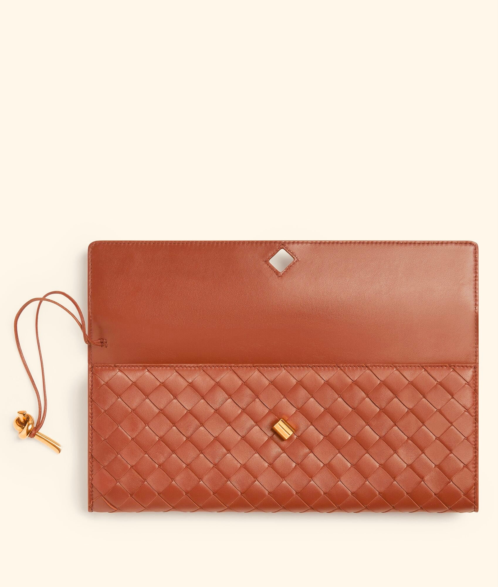 Pochette à anse en souple tressé Intrecciato