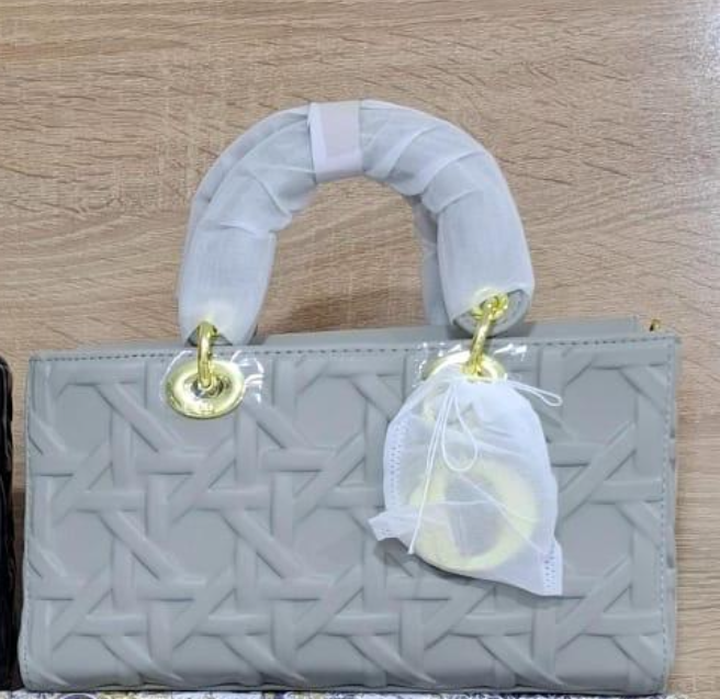 Sac Lady D-Joy Small Noir d'agneau Cannage prune