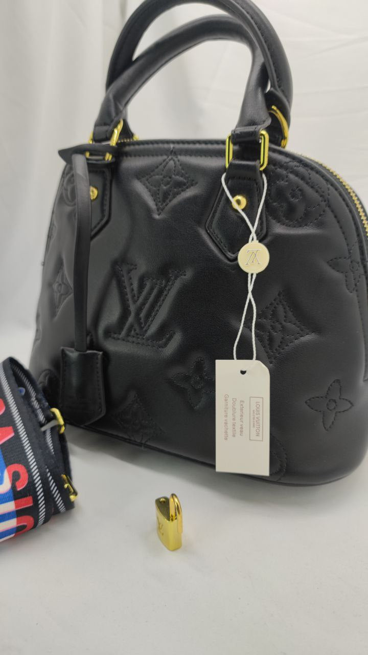 LOUIS VUITTON
Sac Alma BB