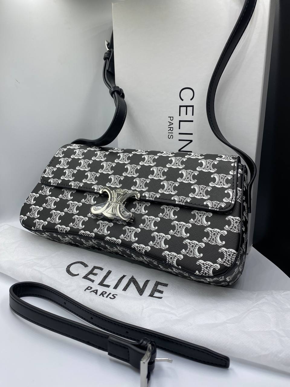 SAC CELINE LOLA MOYEN MODELE TOILE TRIOMPHE TWO-TONE